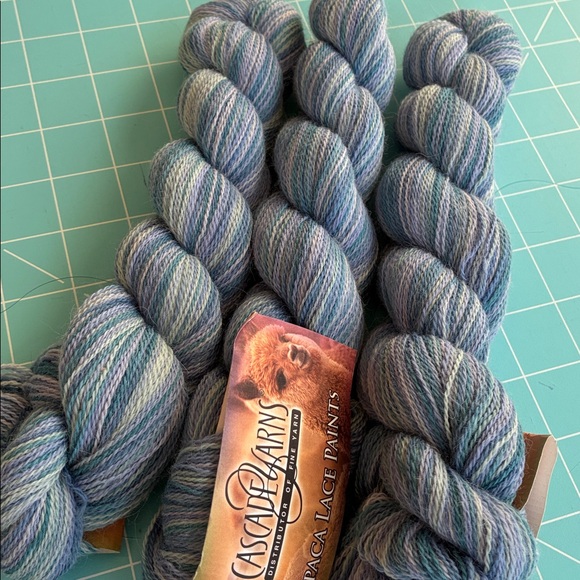 100% Baby Alpaca (3 Skeins) 437 yds/skein Cascade Yarns - Picture 8 of 8
